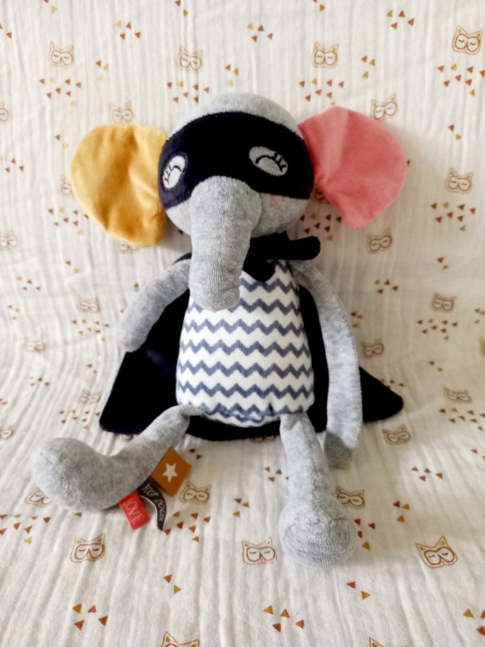 Doudou éléphant Tape à l'oeil TAO