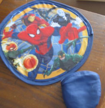 spiderman fresbee en toile