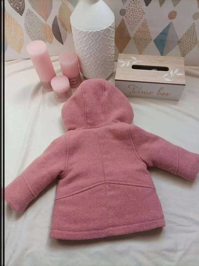 Manteau à capuche neuf Vertbaudet 9 mois fille - photo numéro 4
