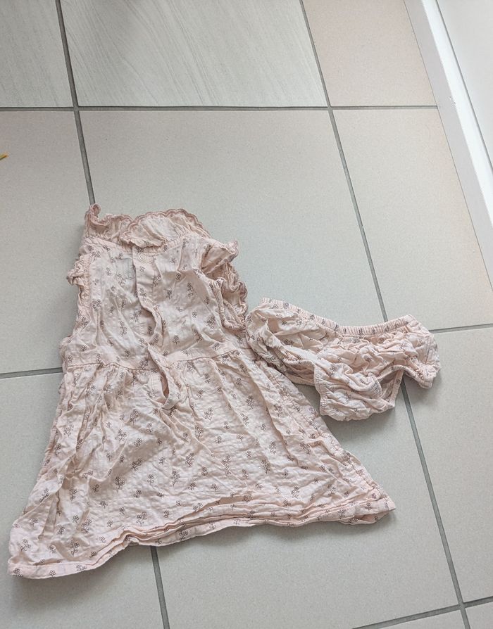 Robe 9 mois - photo numéro 2