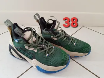 Chaussures basket 38 Brooklyn Nets