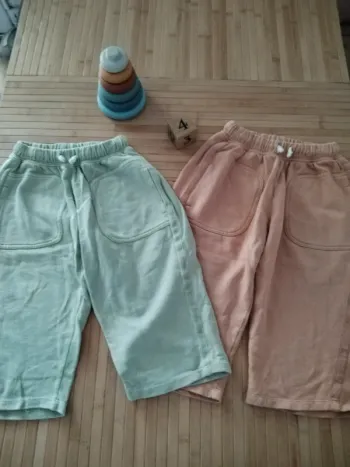 Lot de 2 pantacourts zara 4ans