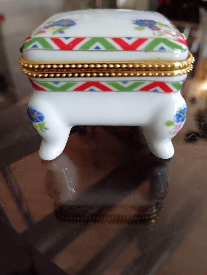 Jolie boîte à pilules - photo numéro 5