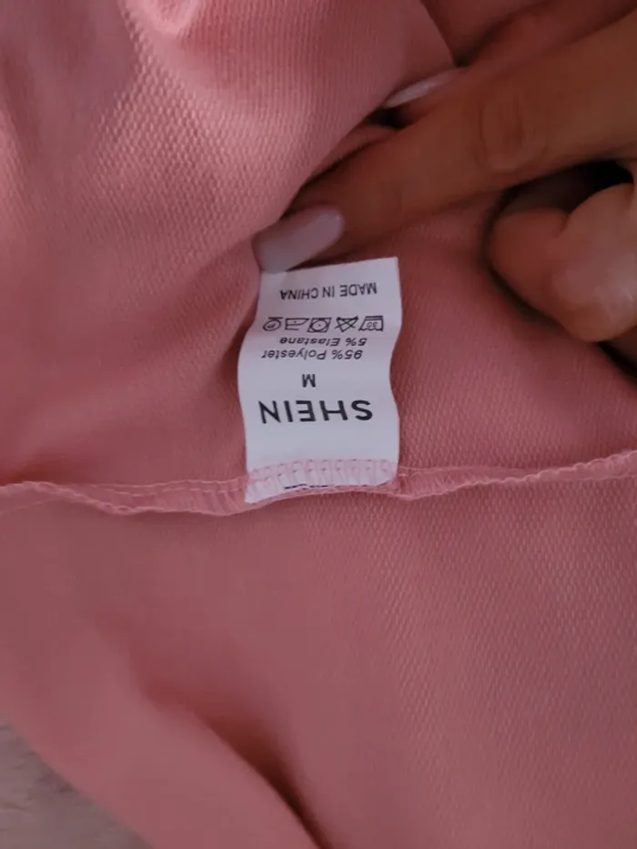 Tee shirt oversize sans manche à capuche - photo numéro 4