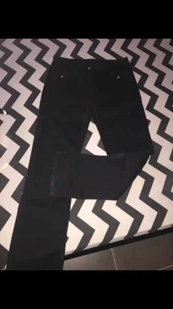 Pantalon noir taille 46