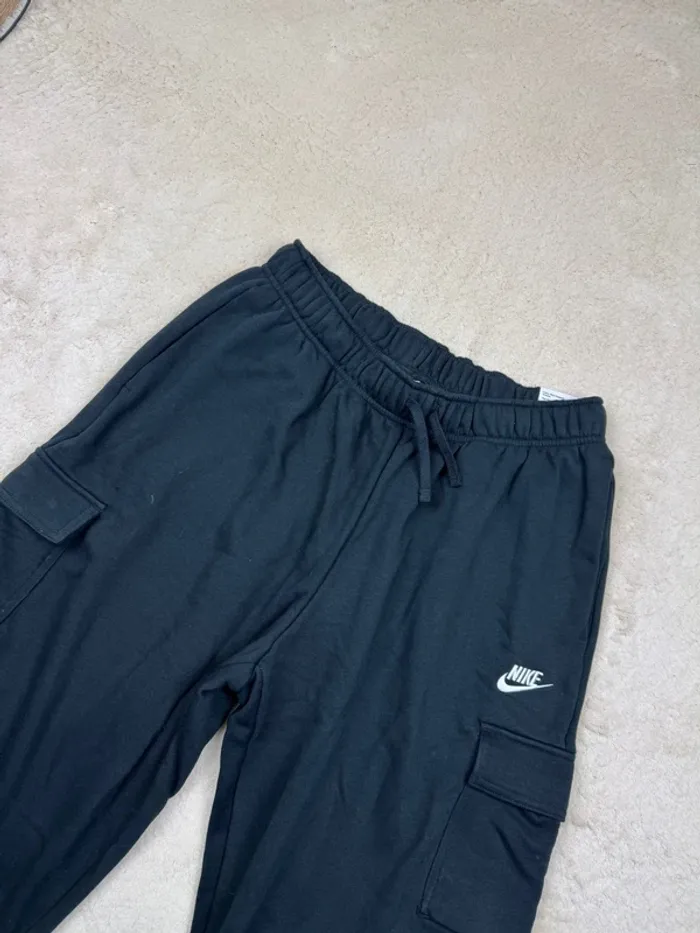 Jogging Oversize Nike Cargo Noir Logo Brodé Neuf Taille M - photo numéro 4