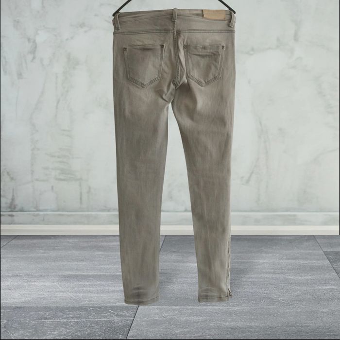 Joli jean femme T 36 Zara - photo numéro 2