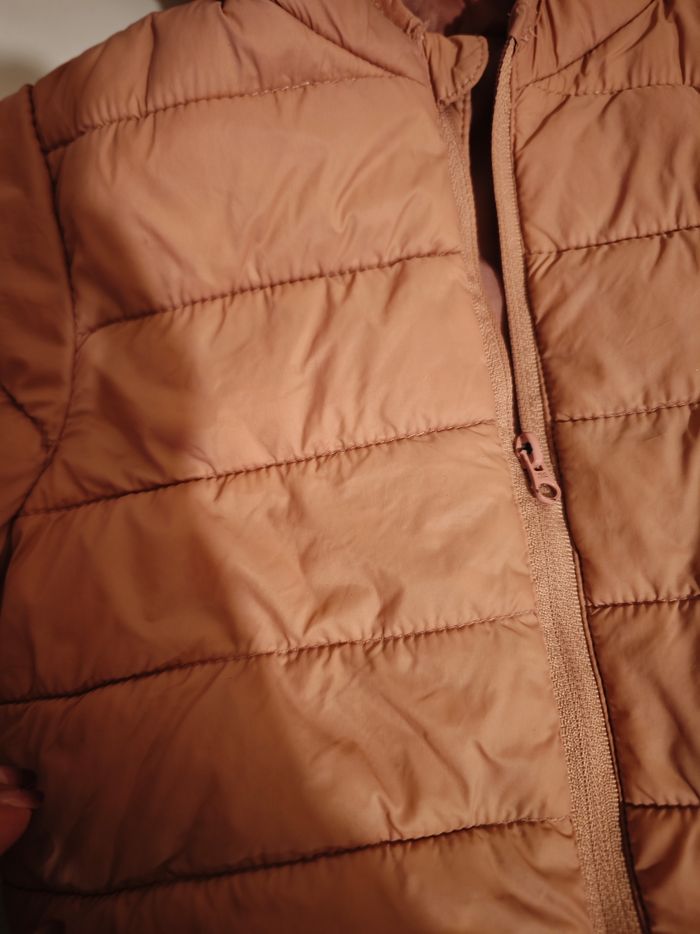 Doudoune légère bébé fille 12 mois bon état - photo numéro 2