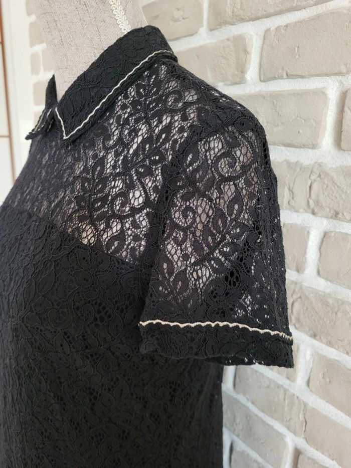 Robe en dentelle noire DDP avec liseré doré - Comm neuve - photo numéro 8