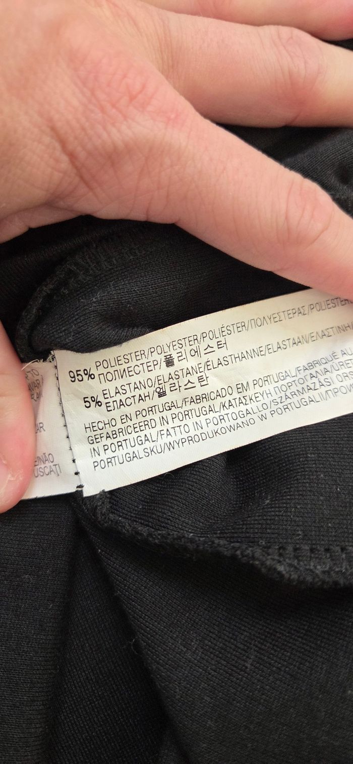 Robe Pull & Bear taille S noire en très bon état - photo numéro 6