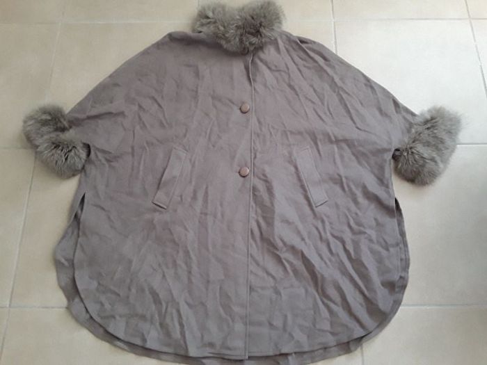 Cape manches papillon et fourrure marron femme taille U WEINBERG NEUVE