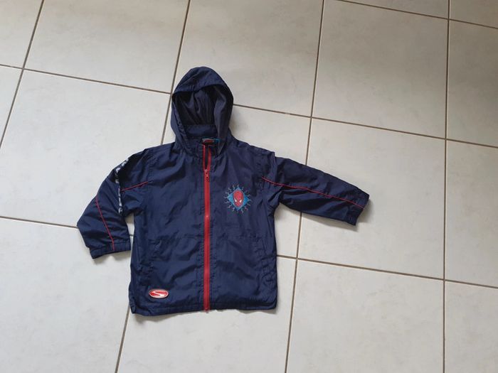 Blouson imperméable spiderman 6 ans V10 - photo numéro 2