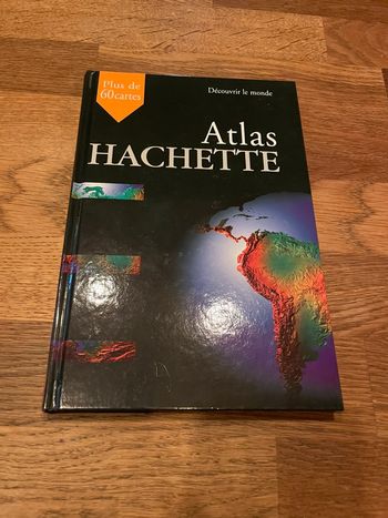 Livre Découvrir le monde Atlas Hachette