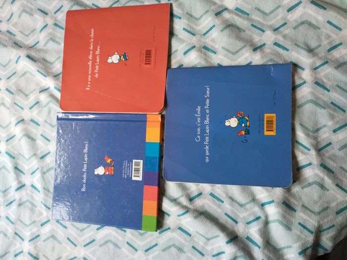 Lot livres petit lapin blanc - photo numéro 5