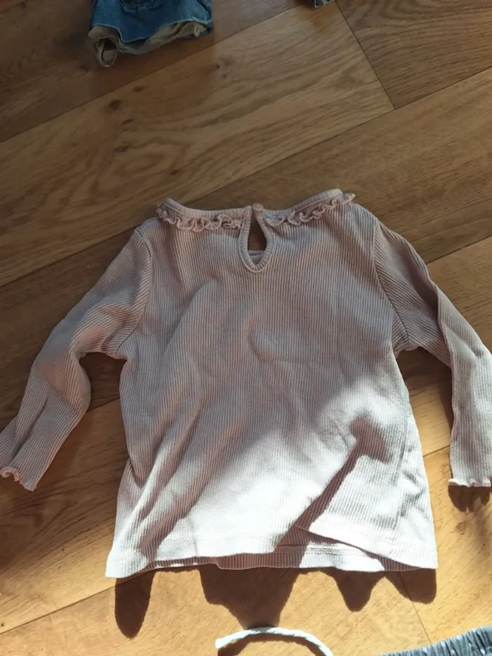 Ensemble t-shirt et pantalon en 6mois - photo numéro 3