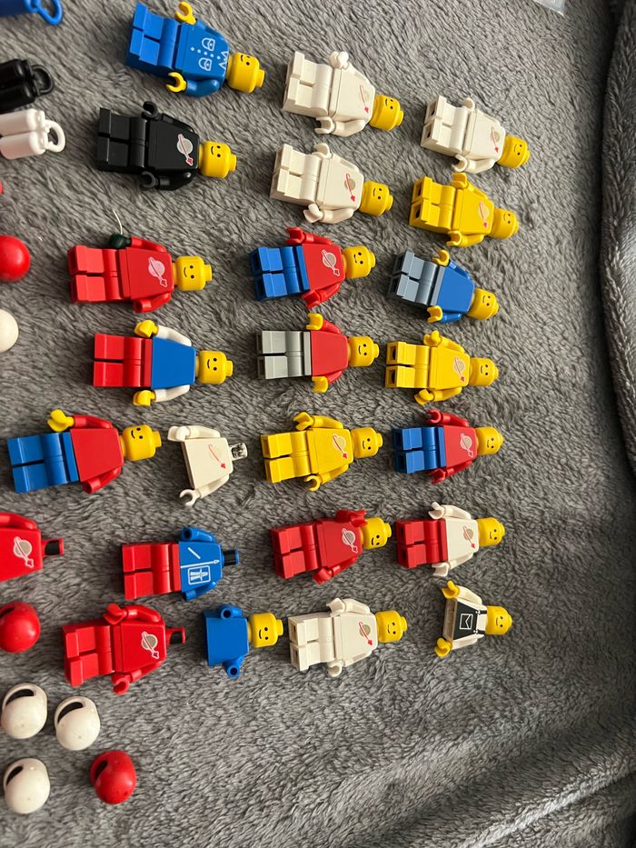 Lot d’anciens bonhommes lego - photo numéro 3