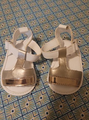 Sandalettes bébé