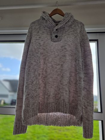 Pull blanc et beige
