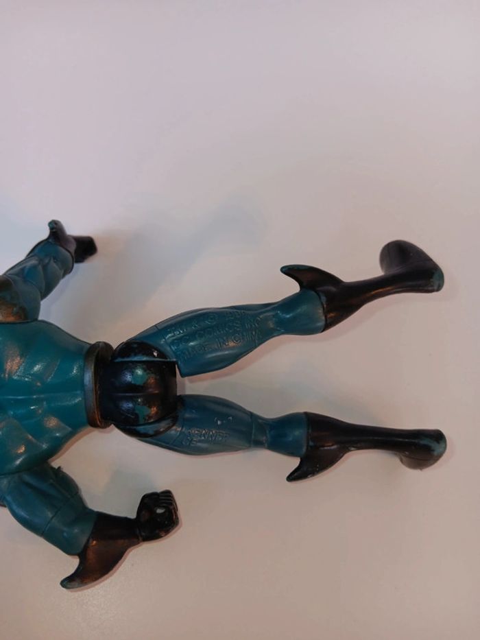 Figurine vintage kenner 1994 batman doré vert et noir Taille 14cm - photo numéro 4