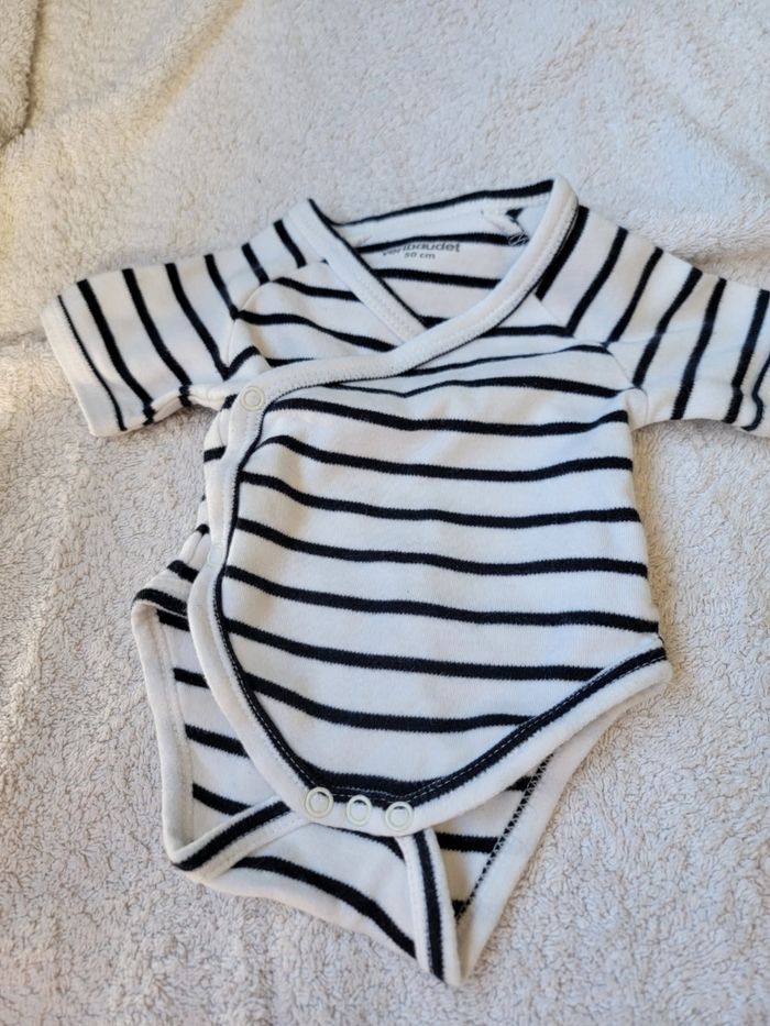 Lot de 2 pyjamas et 1 bodie naissance  fille - photo numéro 2