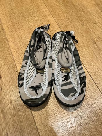 Chaussures aquatiques