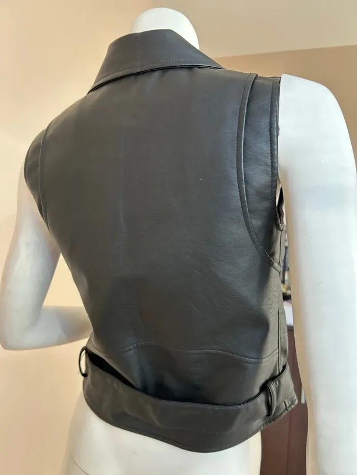 Veste similicuir courte état neuf - photo numéro 2