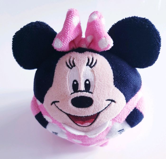 Petite peluche boule Minnie