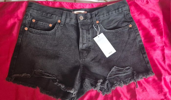 Short noir Jean Mango T 38 neuf