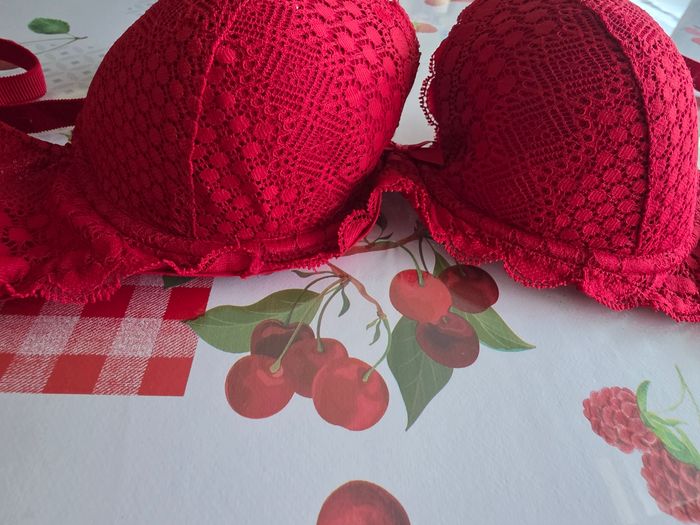 LOTS DE 2 SOUTIEN-GORGE DENTELLE ETAM NUMÉRO 4 TAILLE 85D - photo numéro 3