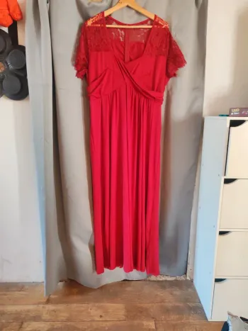 Robe de soirée bordeaux