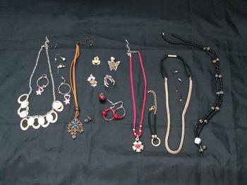 Lot de bijoux fantaisie 