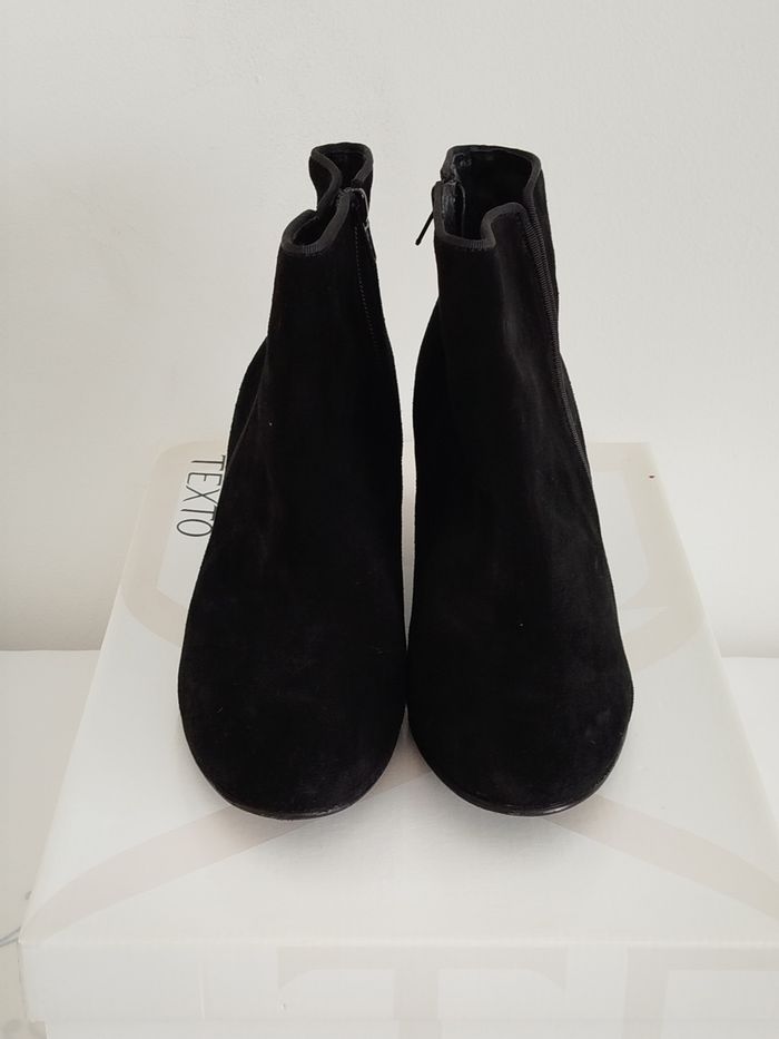 Bottines noires à talons compensés 8cm en daim Texto taille 38