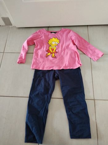 Pyjama porté une ou deux fois taille 5 ans