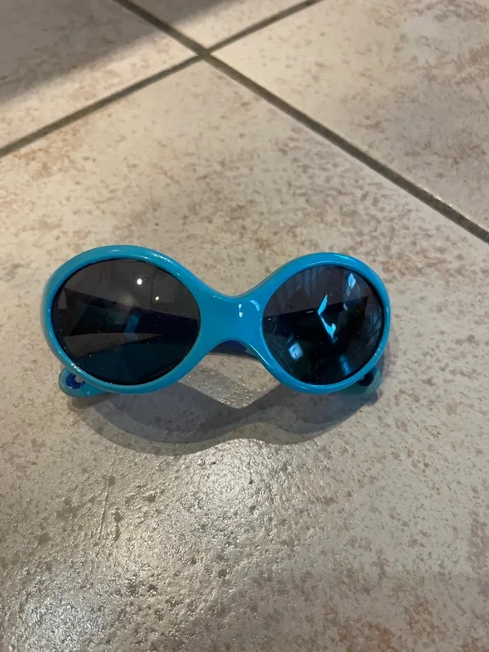 Lunettes de soleil bébé