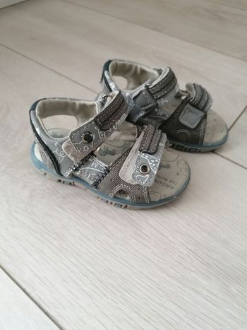 Sandales ouvertes garçon taille 21