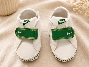 Baskets Nike bébé – taille 17