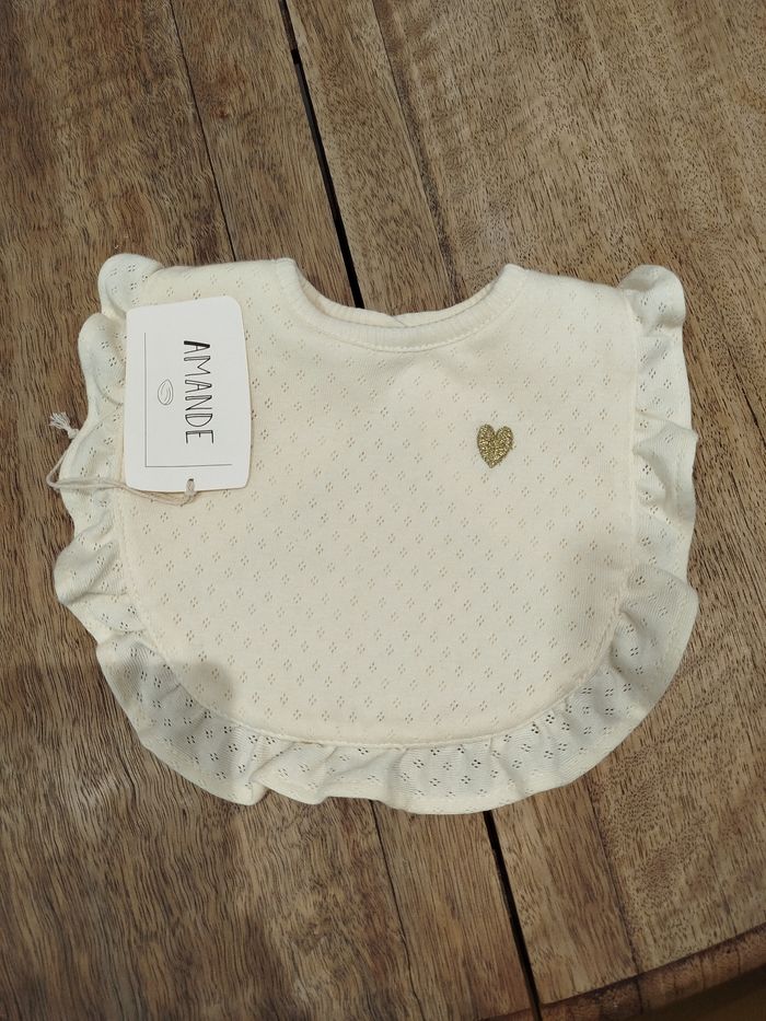 Bavoir froufrou crème pointelle Amande NEUF - photo numéro 7
