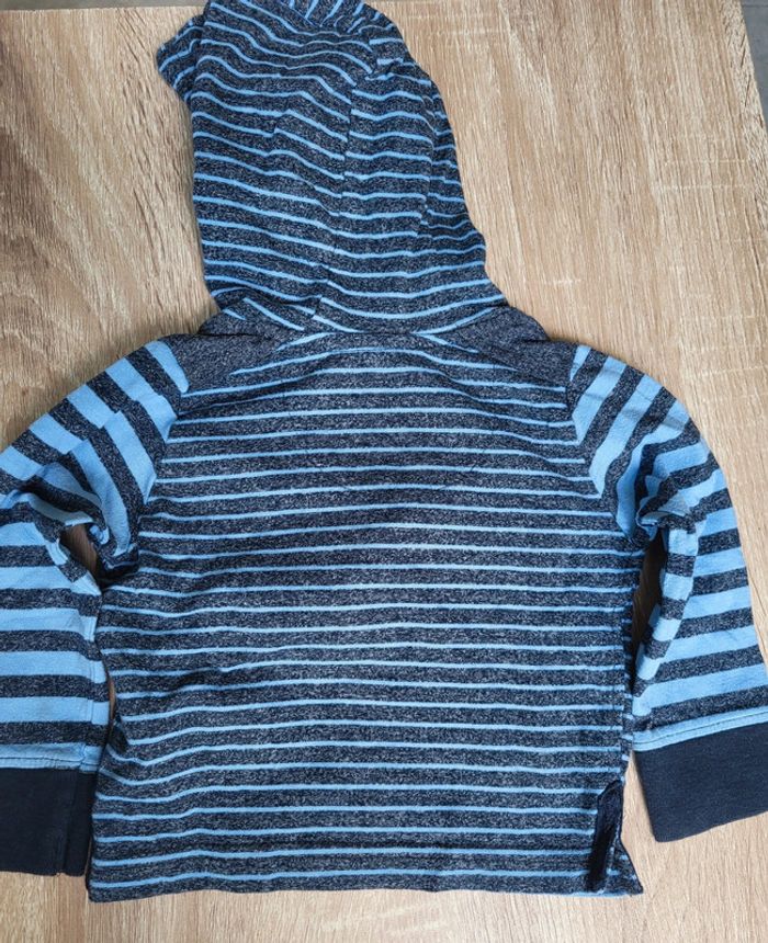 Tee-shirt manches longues à capuche - photo numéro 3