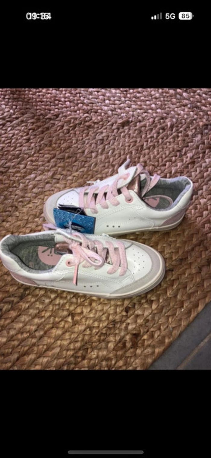 Basket okaidi taille 30 neuves