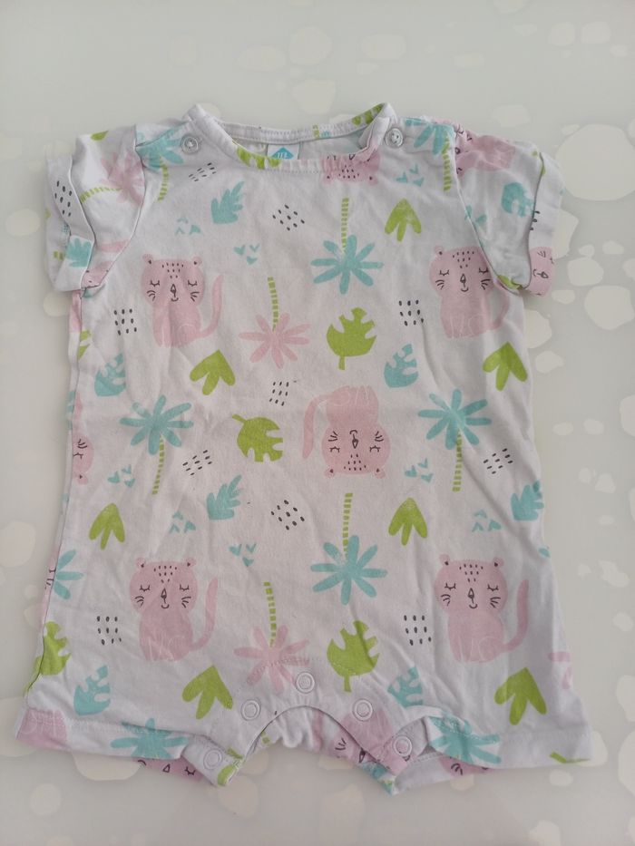Combishort  bébé fille taille 6 mois