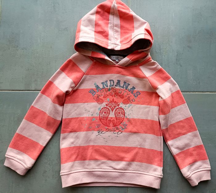 Lot de gilets, sweat, veste polaire fille en 5 ans - photo numéro 4