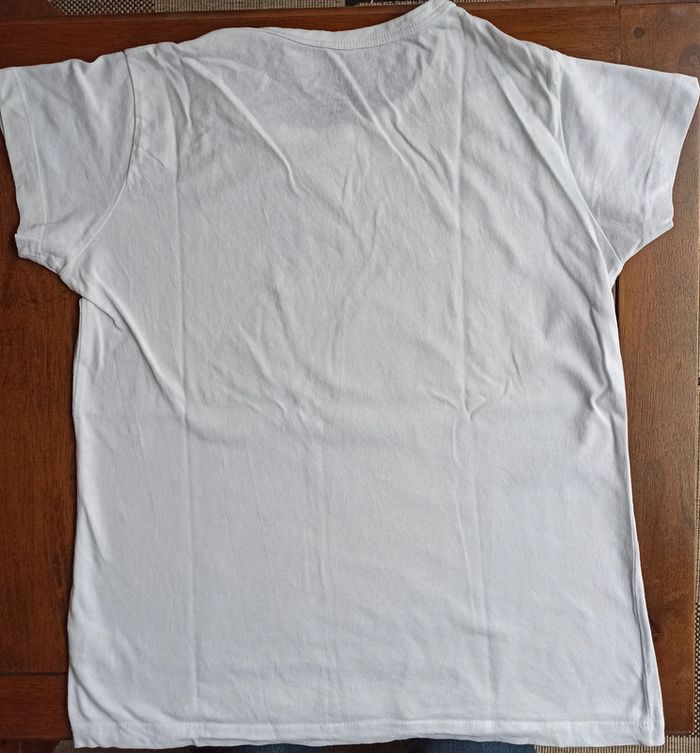 Tee-shirt fille de la marque "Firefly" en excellent état.Taille 14 ans - photo numéro 2