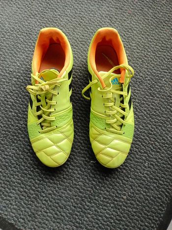 Chaussures de foot adidas