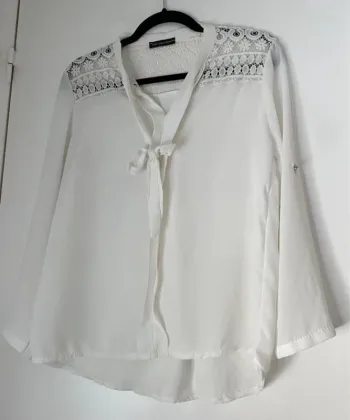 Blouse brodée