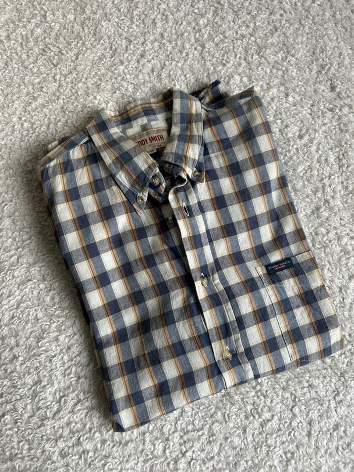 Chemise à carreaux