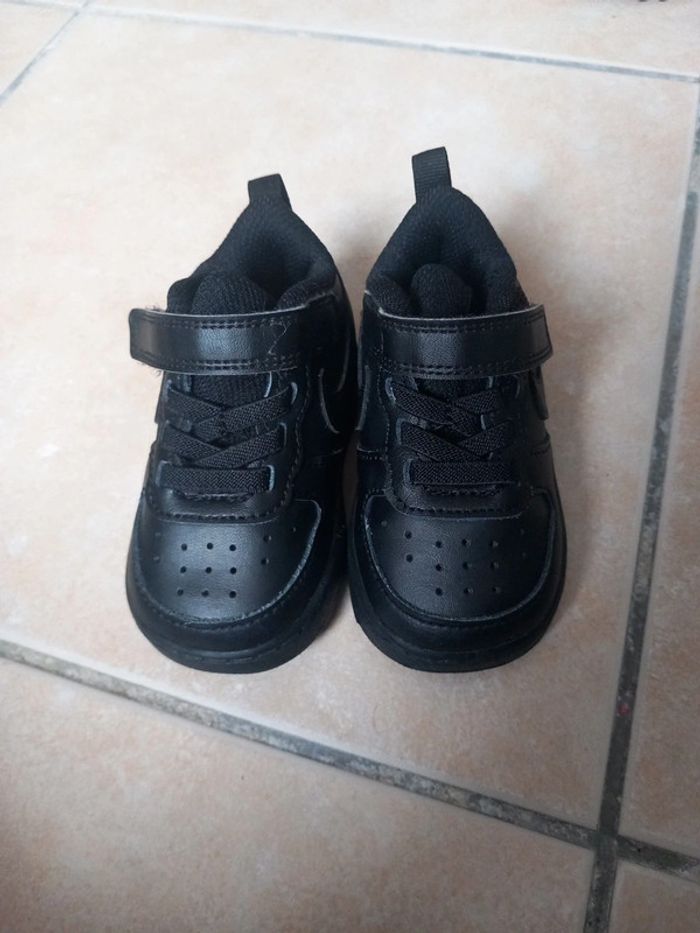 Vend chaussures garçon - photo numéro 4