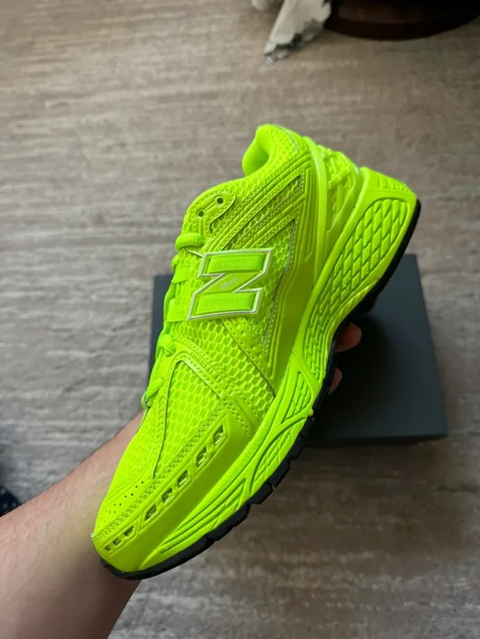 New Balance 1906R Neon Green - photo numéro 3