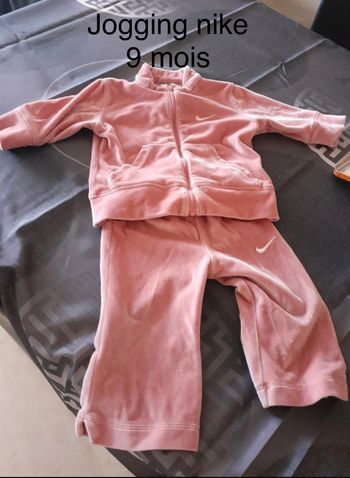 Jogging nike 9 mois
