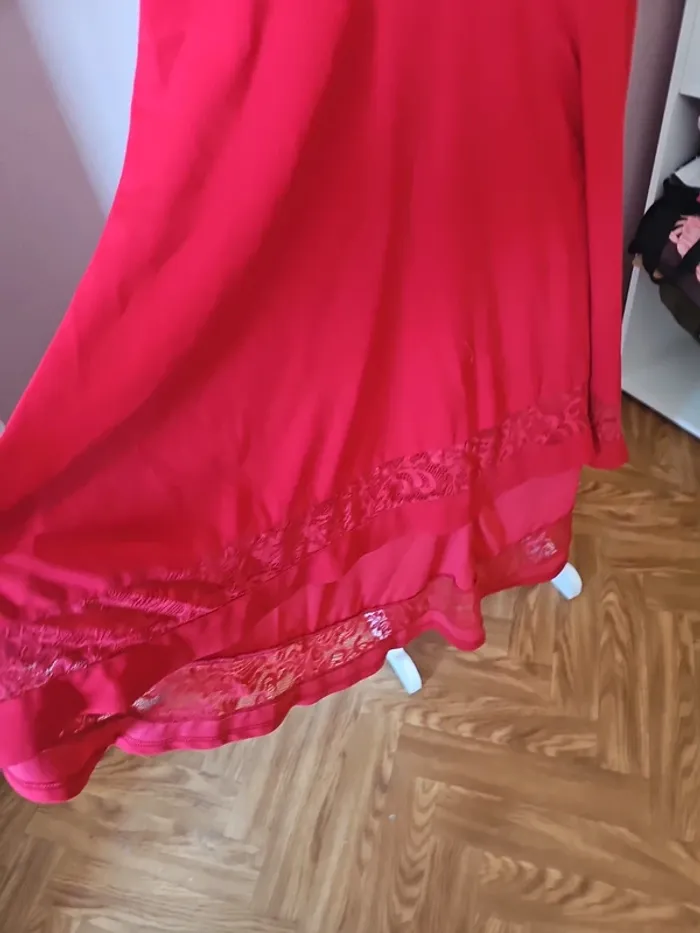 Robe rouge t46 - photo numéro 2