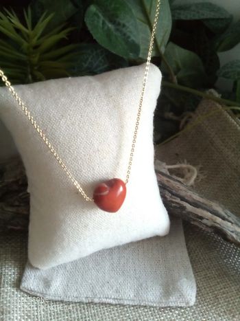Collier pierre de jaspe taillée en coeur